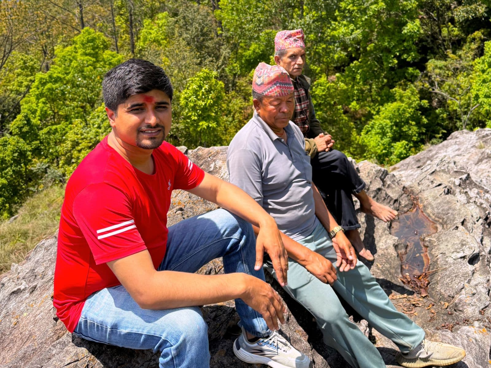 प्रकृतिको अनुपम मुकुट—थानिढुङ्गा ⛰️ एक यात्रा, हजार अनुभूति 🌿 मन शान्त, आत्मा ताजा ✨ एकपटक पुग्नै पर्ने गन्तव्य ❤️